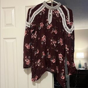 Buckle Burgundy Floral Blouse with Lace Detail